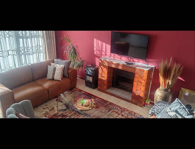 3 BEDROOM HOUSE FOR SALE IN ORMONDE